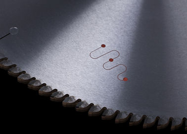 la hoja de sierra circular del corte de aluminio del metal de los 450MM con Ceratizit inclina silencioso